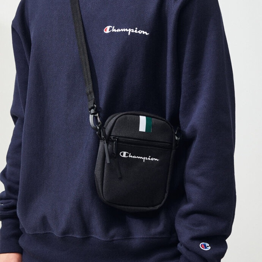 ✨champion✨ cross-body bag